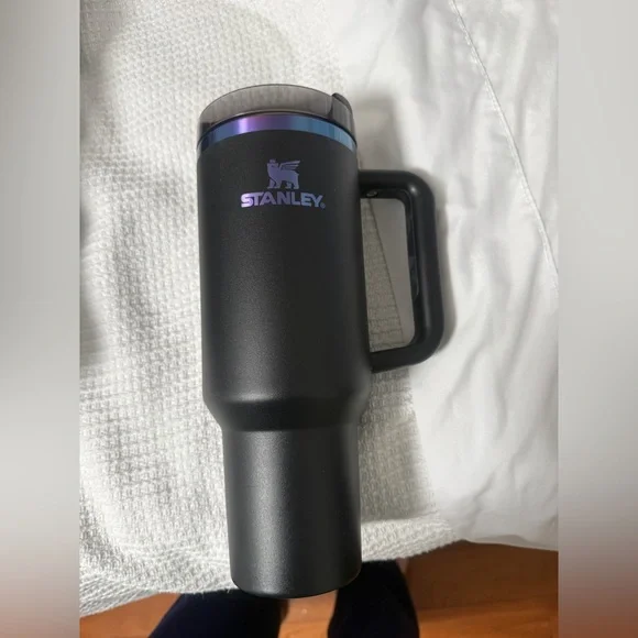 The Black Chroma Quencher H2.0 FlowState™ Tumbler | 40 OZ - Picture 2 of 4